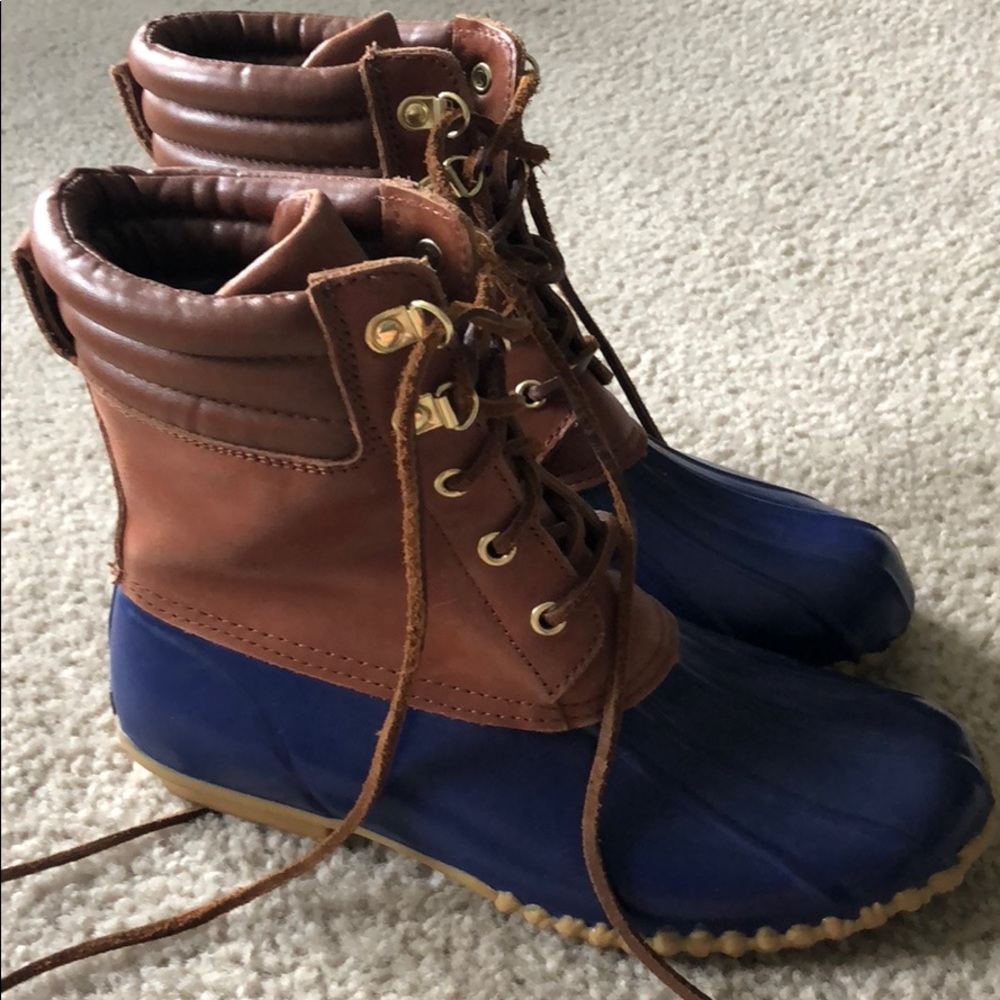 Ralph Lauren duck boots worn once